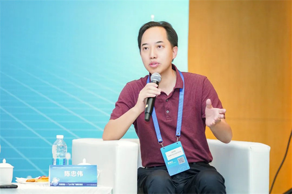 “Li+學社”高端對話：警惕全球化機遇下，鋰電企業的出海挑戰和技術迭代風險