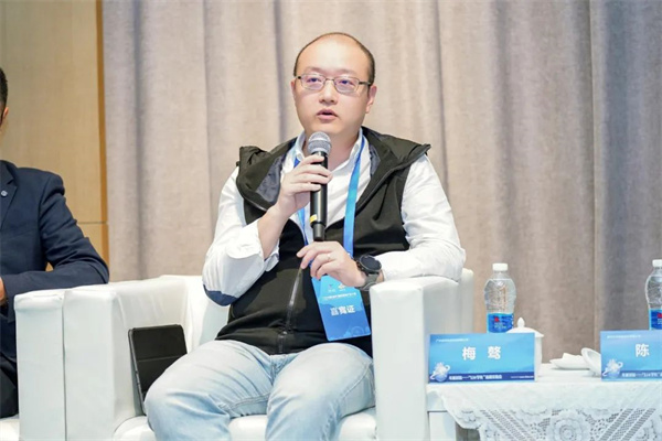 “Li+學社”高端對話：警惕全球化機遇下，鋰電企業的出海挑戰和技術迭代風險