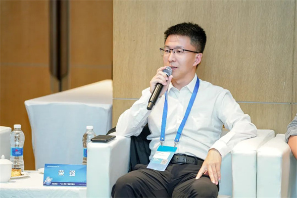 “Li+學社”高端對話：警惕全球化機遇下，鋰電企業的出海挑戰和技術迭代風險