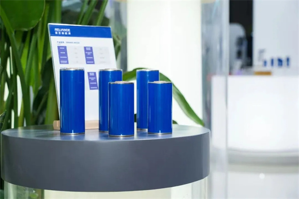 睿恩新能源發(fā)布適用eVTOL場景無極耳大圓柱電池技術